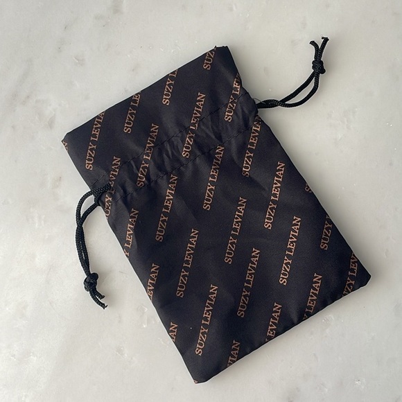 + SUZY LEVIAN + Sterling Silver & Blue CZ Circle Pendant Necklace - Picture 4 of 4